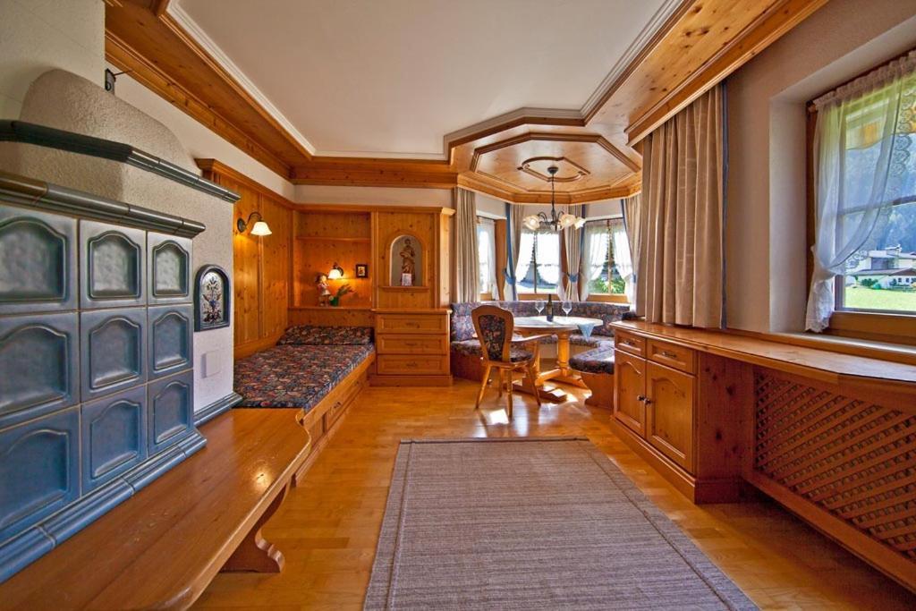 Landhotel Rauchenwalderhof Майрхофен Номер фото