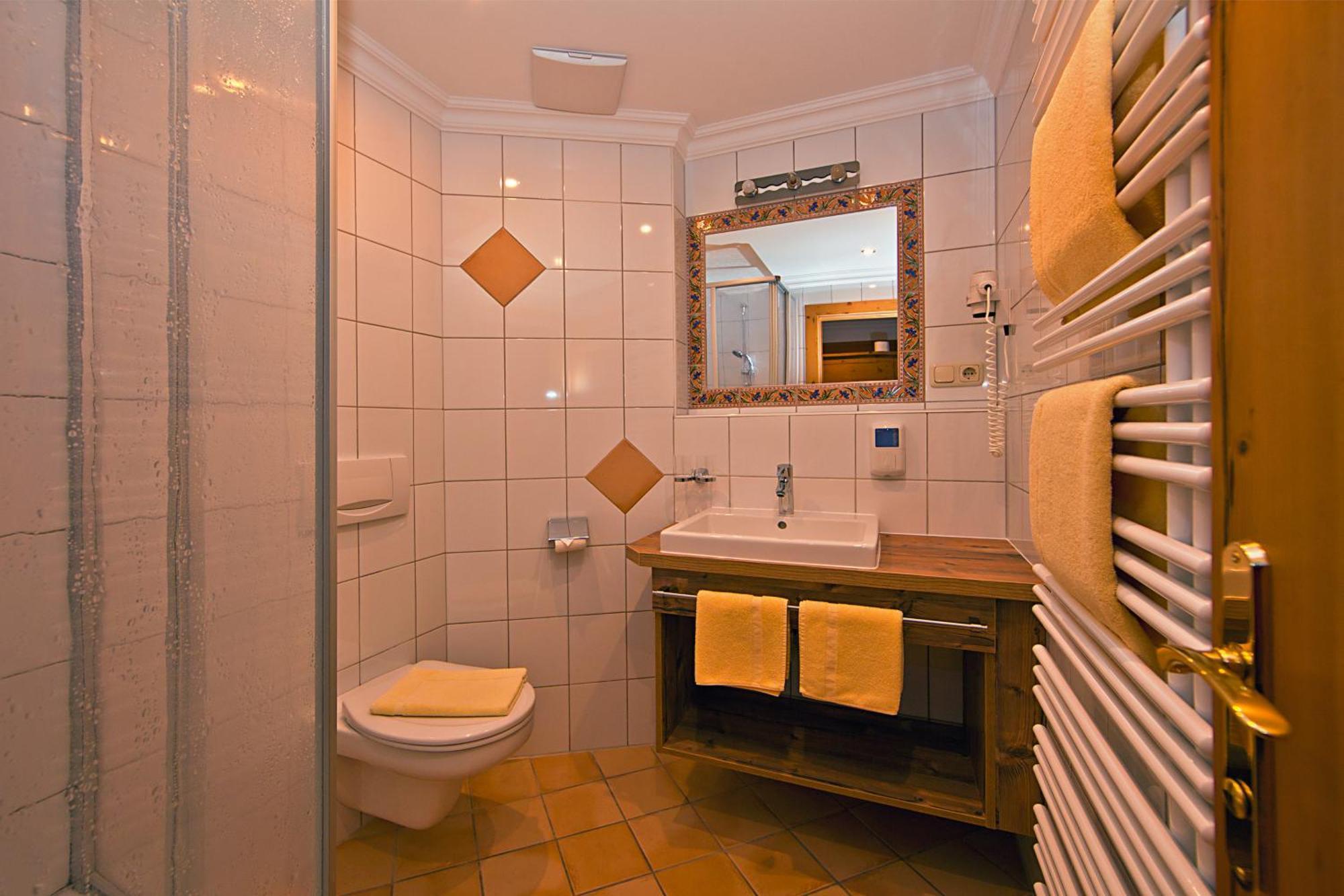 Landhotel Rauchenwalderhof Майрхофен Номер фото
